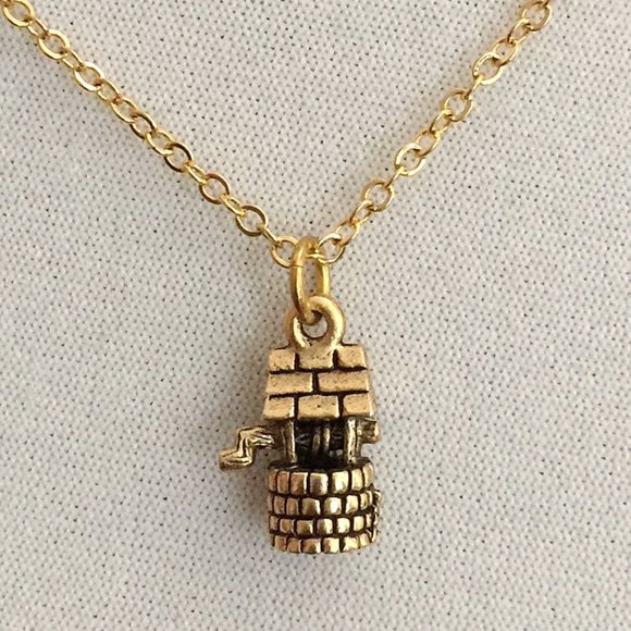Miniature Gold Wishing Water Well Tiny Charm Pendant Gift Necklace - Picture 1 of 6